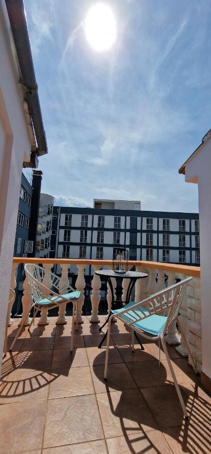 Apartmani Eladora Биоград-на-Мору Экстерьер фото