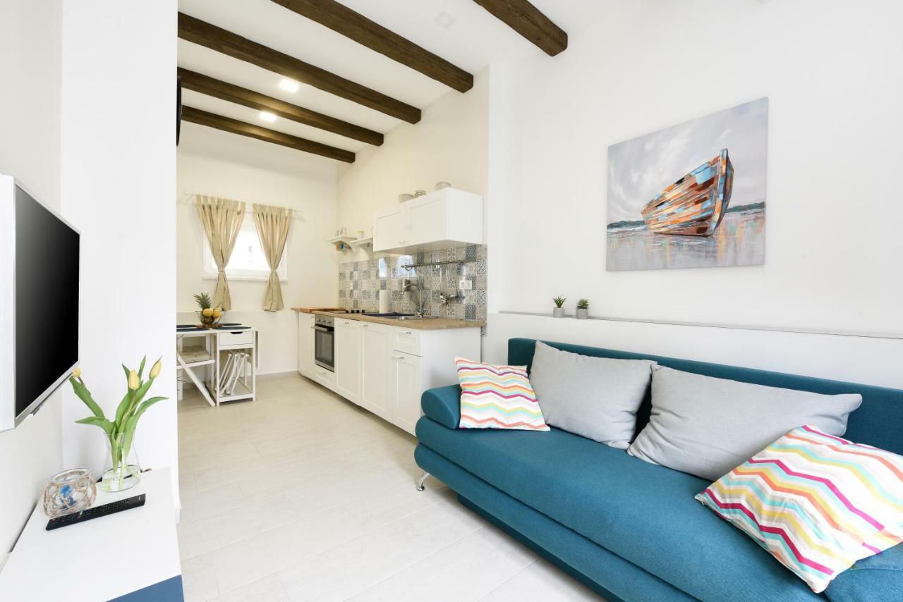 Apartmani Eladora Биоград-на-Мору Экстерьер фото