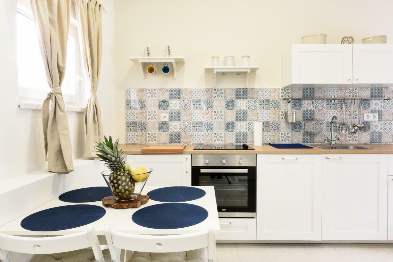 Apartmani Eladora Биоград-на-Мору Экстерьер фото