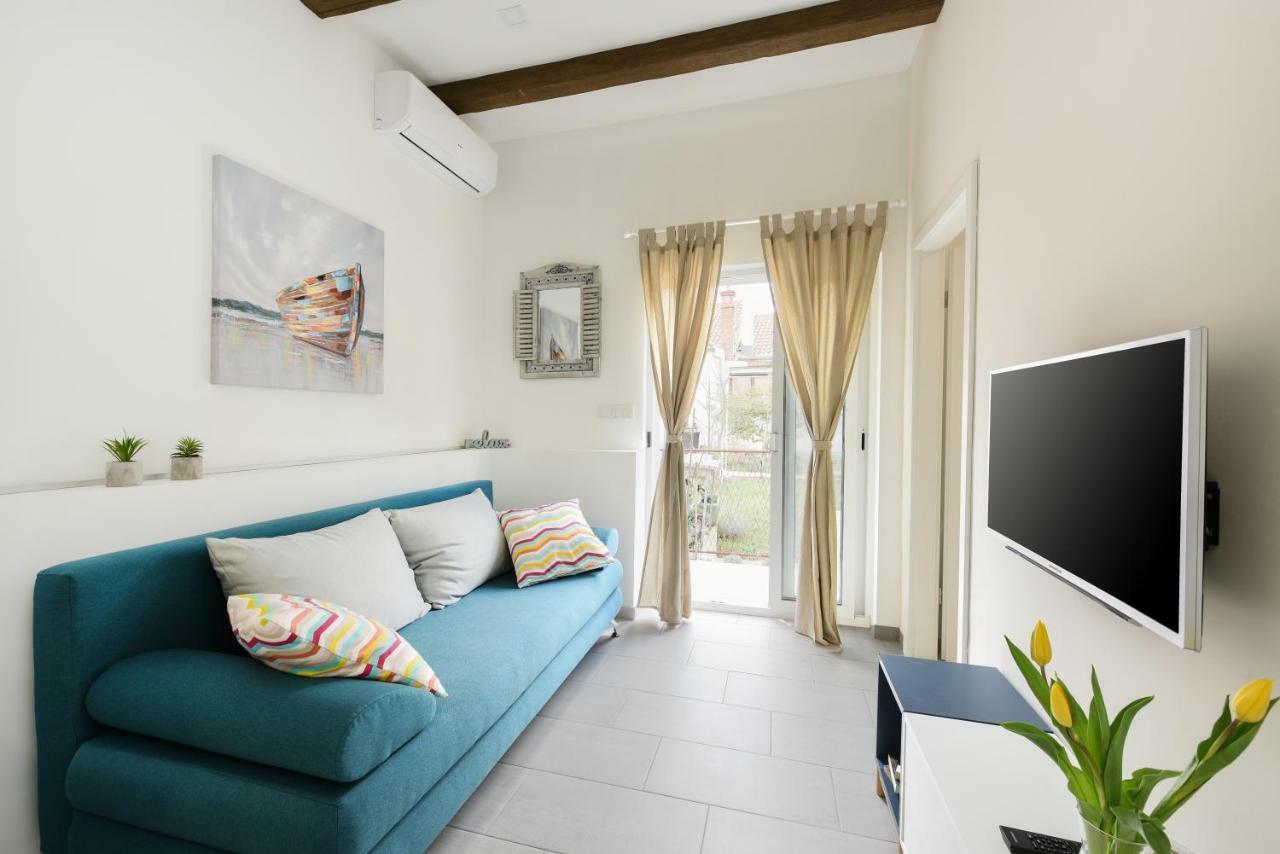 Apartmani Eladora Биоград-на-Мору Экстерьер фото